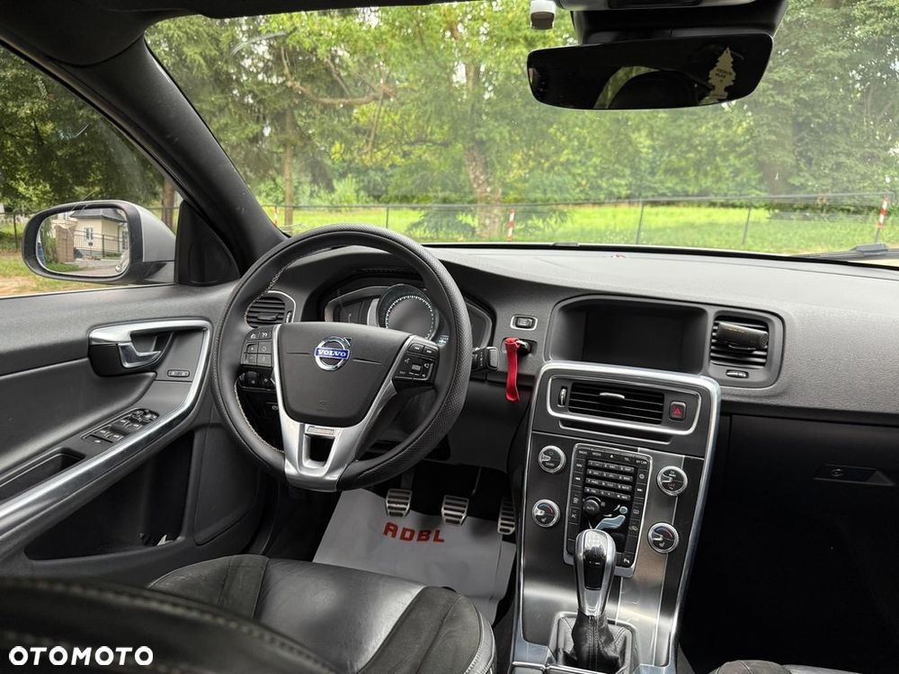 Volvo S60 D4 Drive-E R-Design Summum - 30