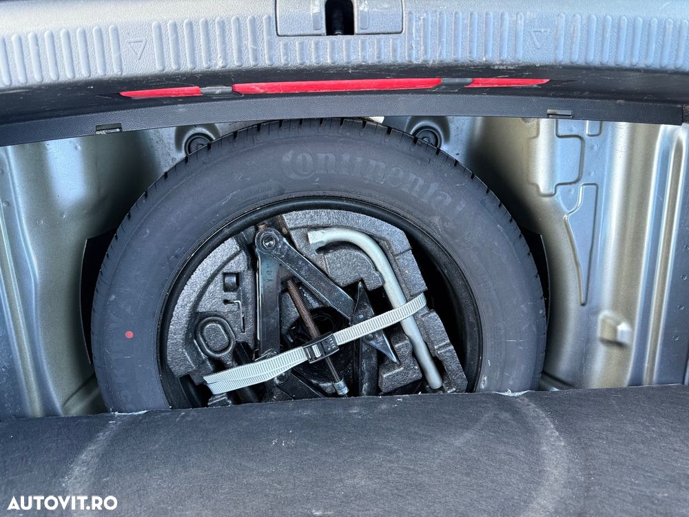 Skoda Superb 2.0 TDI DSG Active - 34