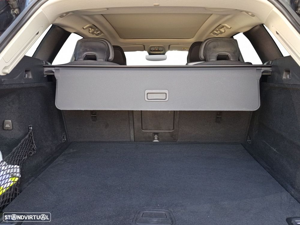 Volvo XC 60 2.0 B4 Momentum Plus Geartronic - 10