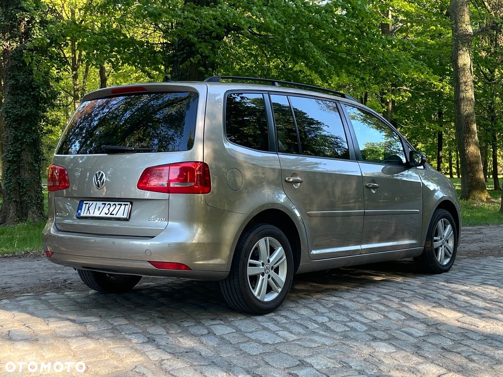 Volkswagen Touran 2.0 TDI DPF DSG MATCH - 7
