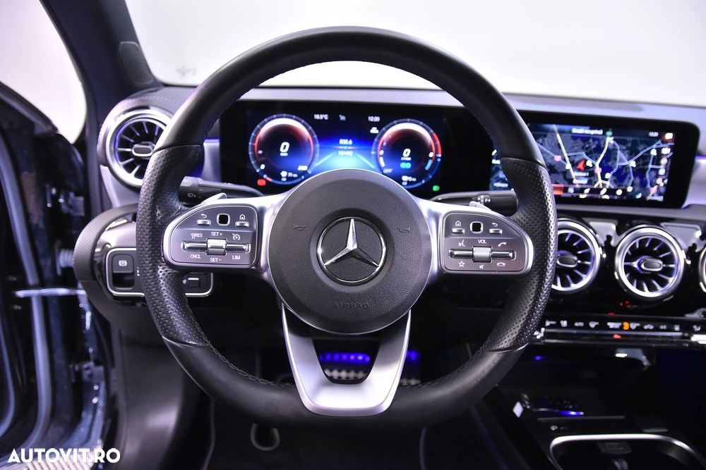 Mercedes-Benz A ver-250-e-8g--dct-amg-line - 16