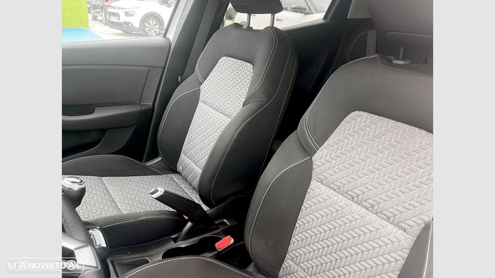 Renault Clio 1.0 TCe Techno Bi-Fuel - 13