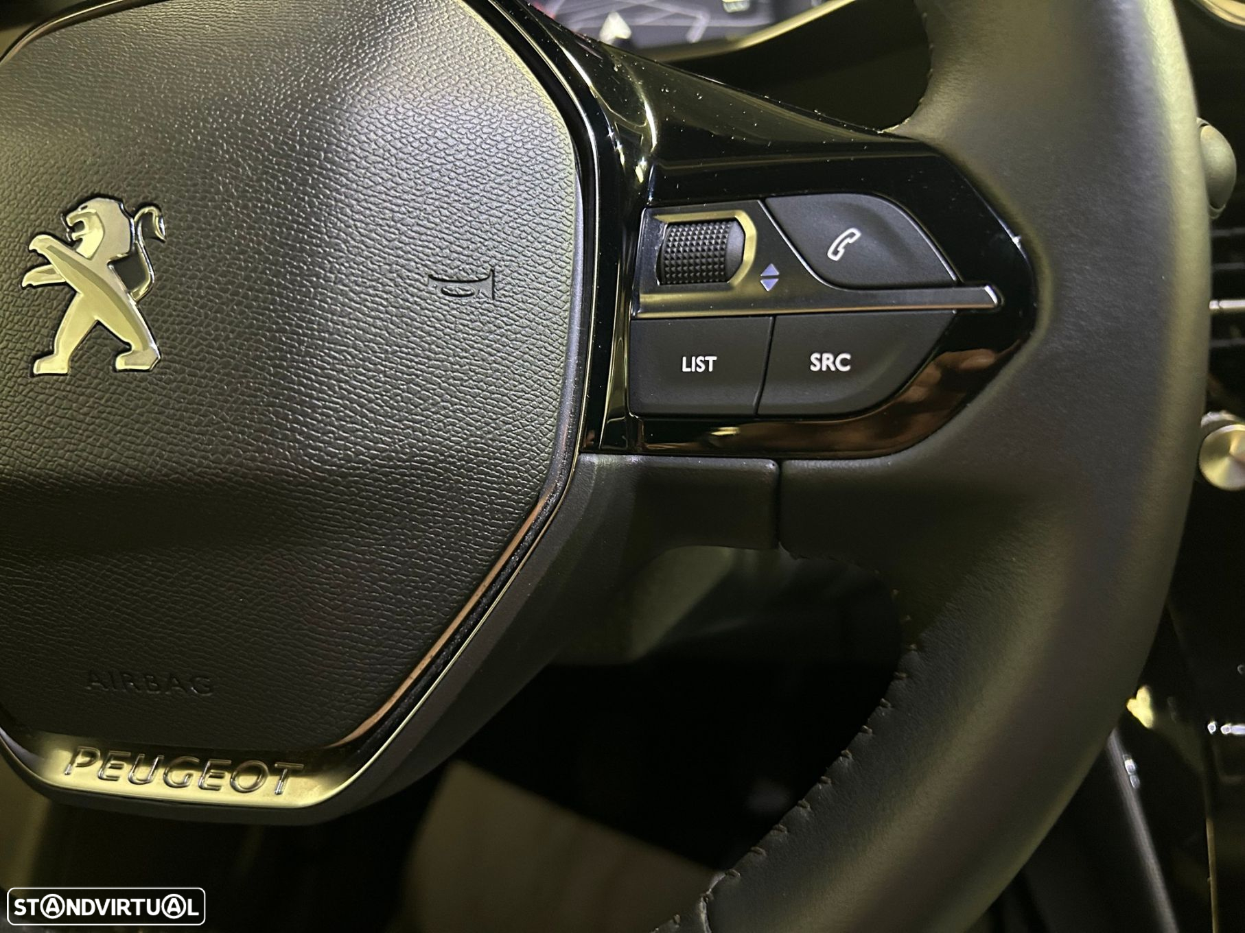 Peugeot 2008 1.2 PureTech Allure Pack - 35