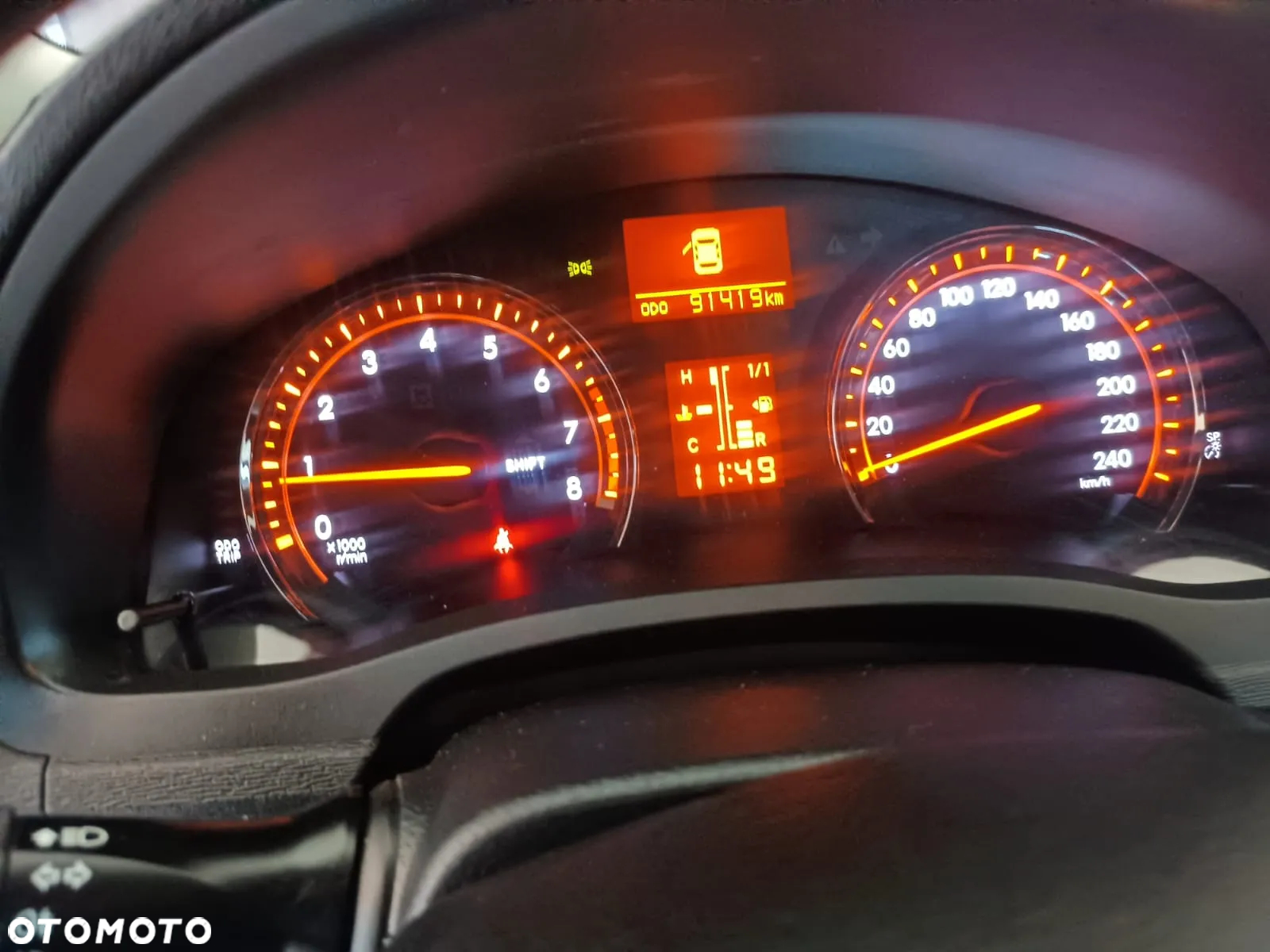 Toyota Avensis 1.6 Premium - 6