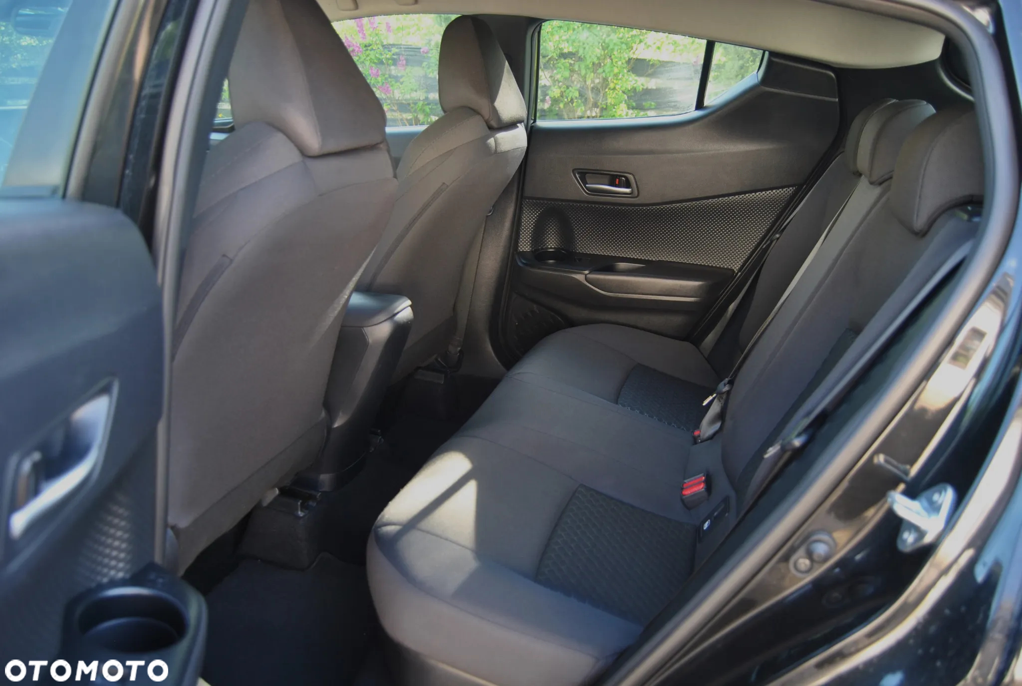 Toyota C-HR Hybrid Style Selection - 6