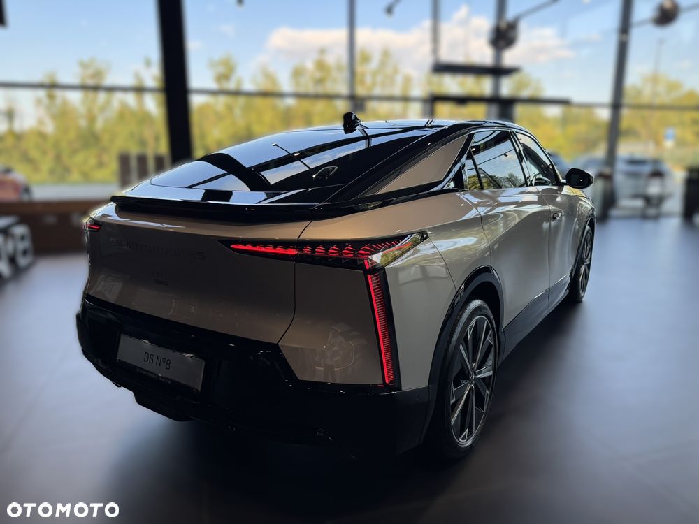 DS Automobiles N°8 - 7