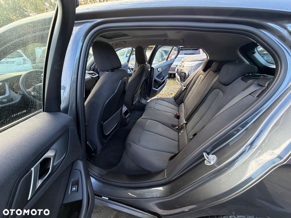 BMW Seria 1 - 10