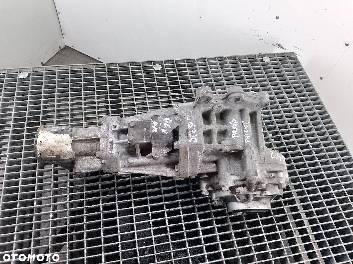DYFERENCJAŁ PRZÓD JEEP PATRIOT P3200A067 2.4 16V - 6