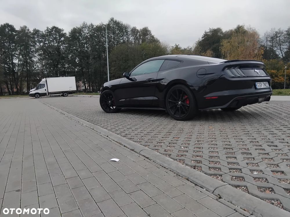 Ford Mustang - 21