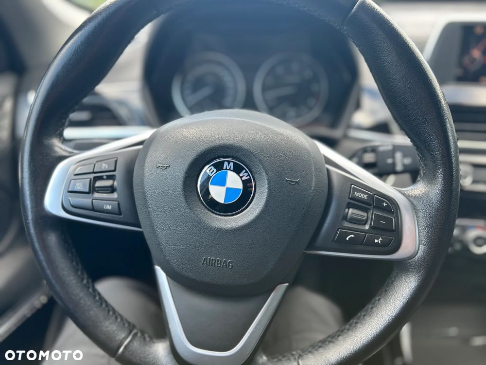 BMW X1 sDrive18d xLine - 21