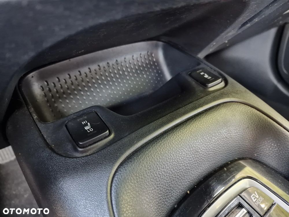 Toyota Corolla 1.8 Business Edition - 30