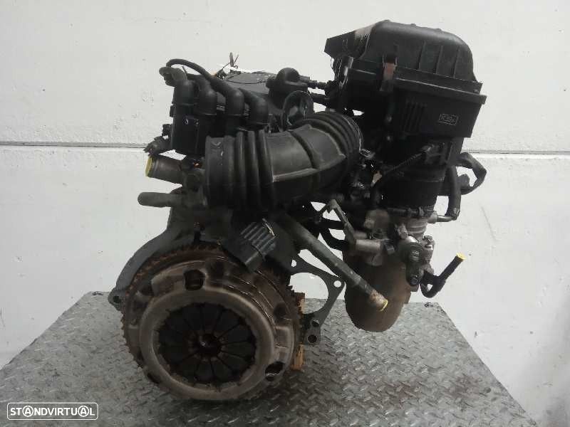 MOTOR COMPLETO KIA RIO BREAK FAMILIAR 2001 - 4