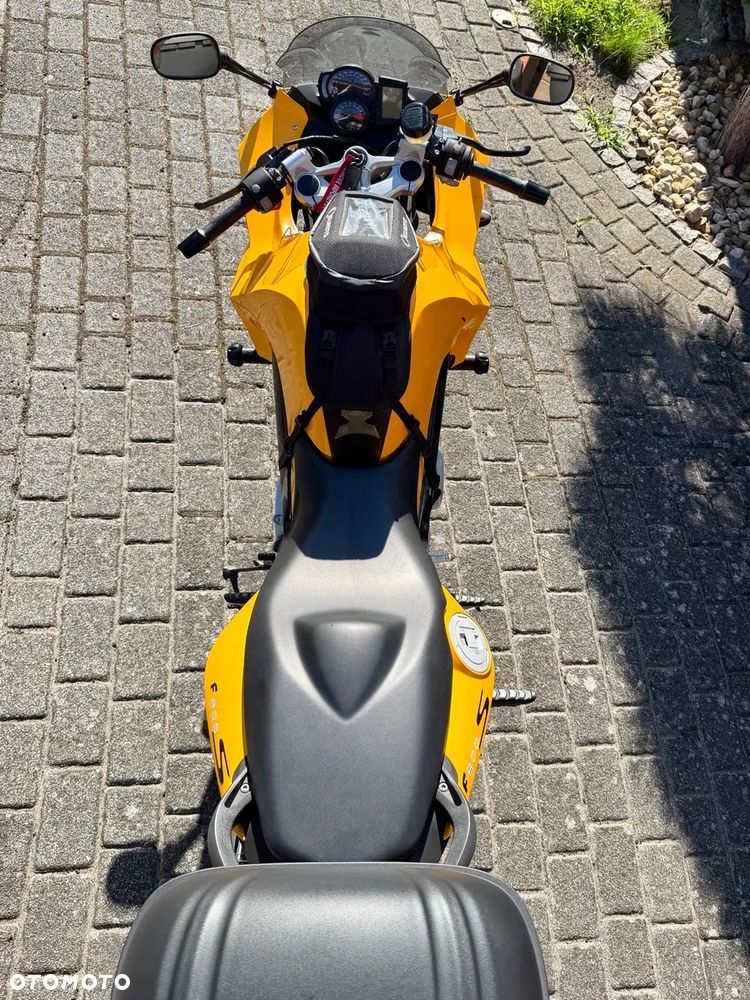 BMW F - 2