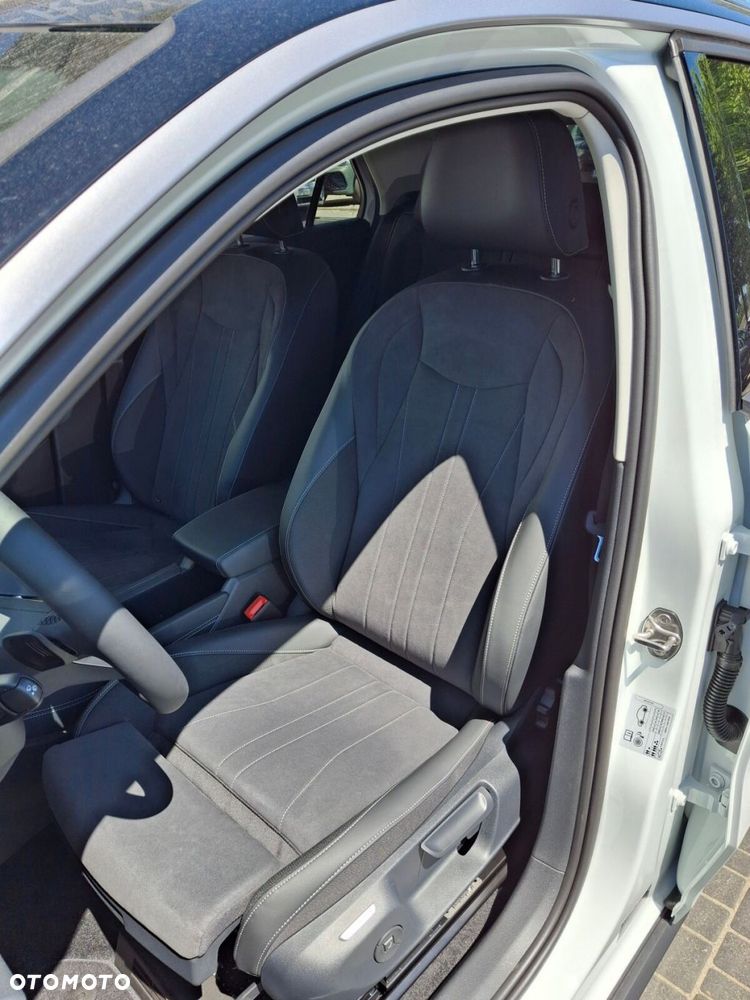 Volkswagen T-Roc - 14