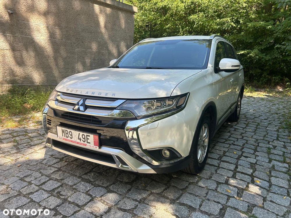 Mitsubishi Outlander 2.0 Intense + Navi 4WD CVT - 1