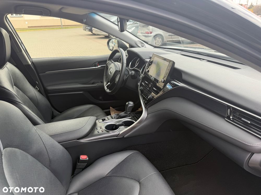 Toyota Camry 2.5 Hybrid Executive CVT - 30