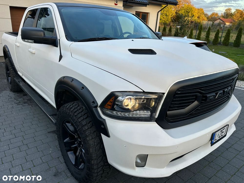 Dodge RAM 5.7 4x4 - 1