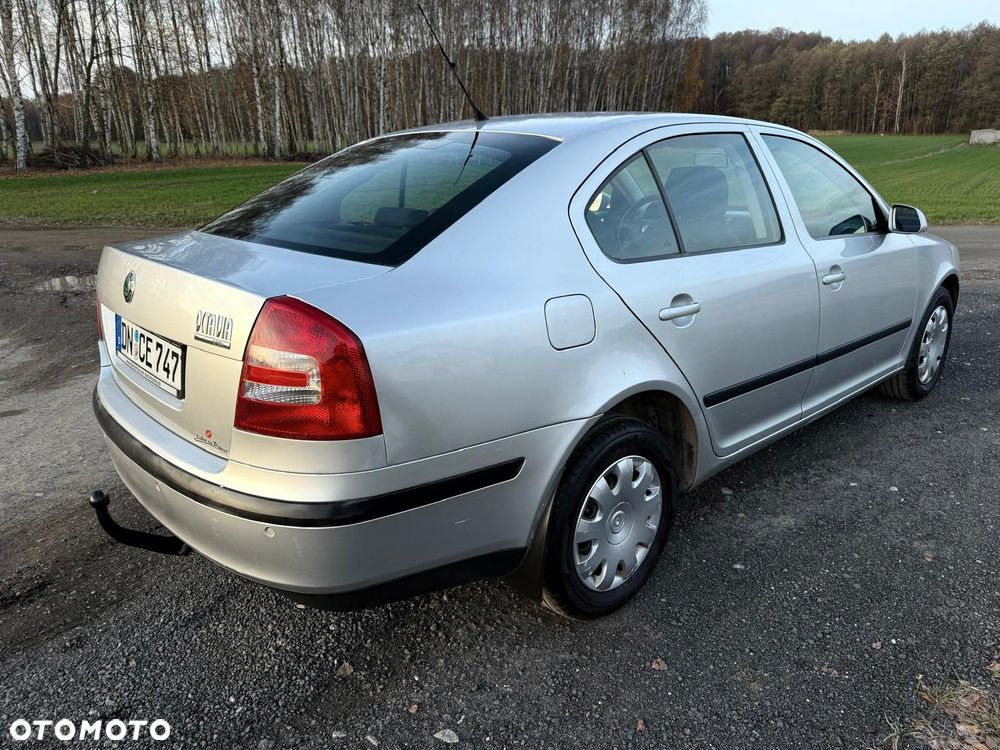 Skoda Octavia 1.6 Active - 10