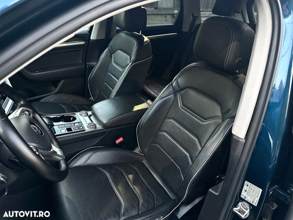 Volkswagen Touareg 3.0 V6 TDI SCR 4Motion Automatik - 2