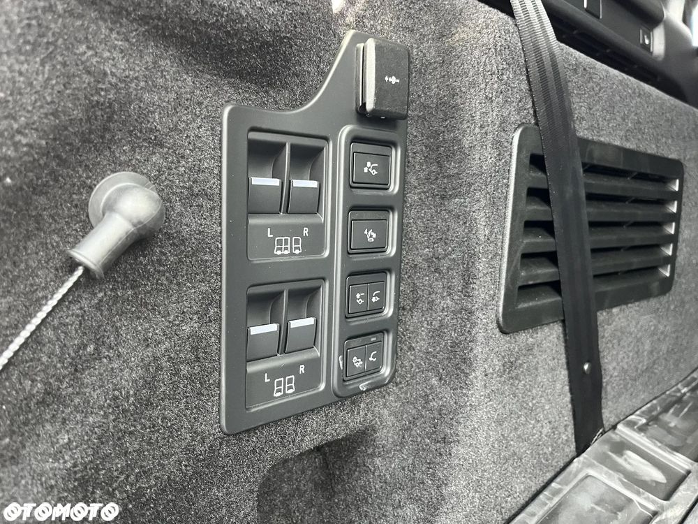 Land Rover Discovery D350 Dynamic HSE - 18