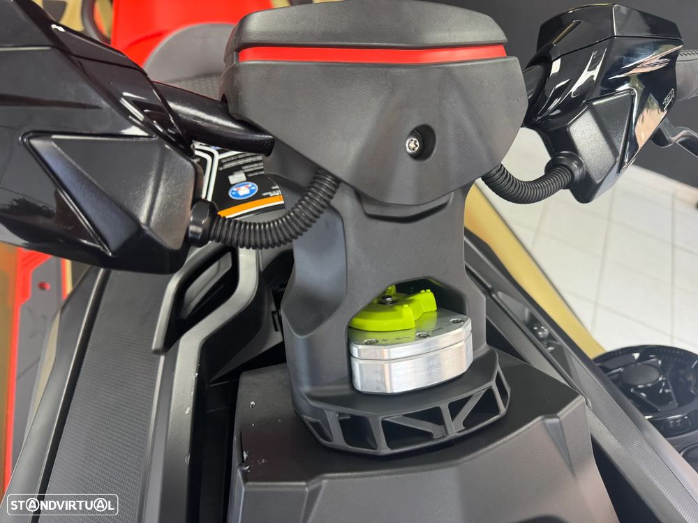 Sea-Doo RXT 325 - 10