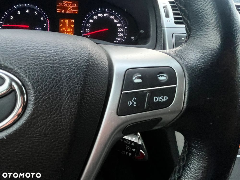 Toyota Avensis 1.6 Premium - 31