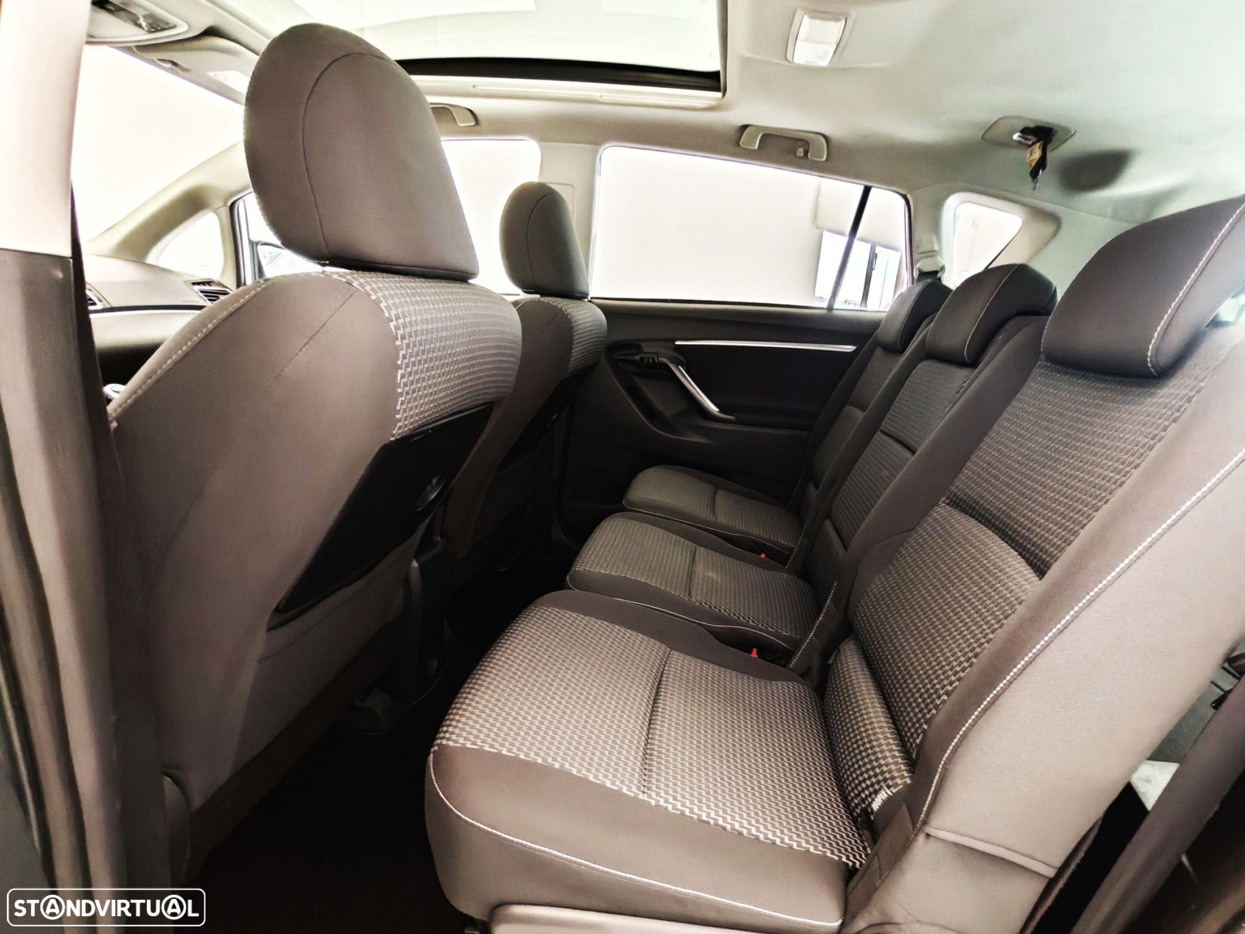 Toyota Verso 1.6 D-4D 5L S&S Comfort - 47