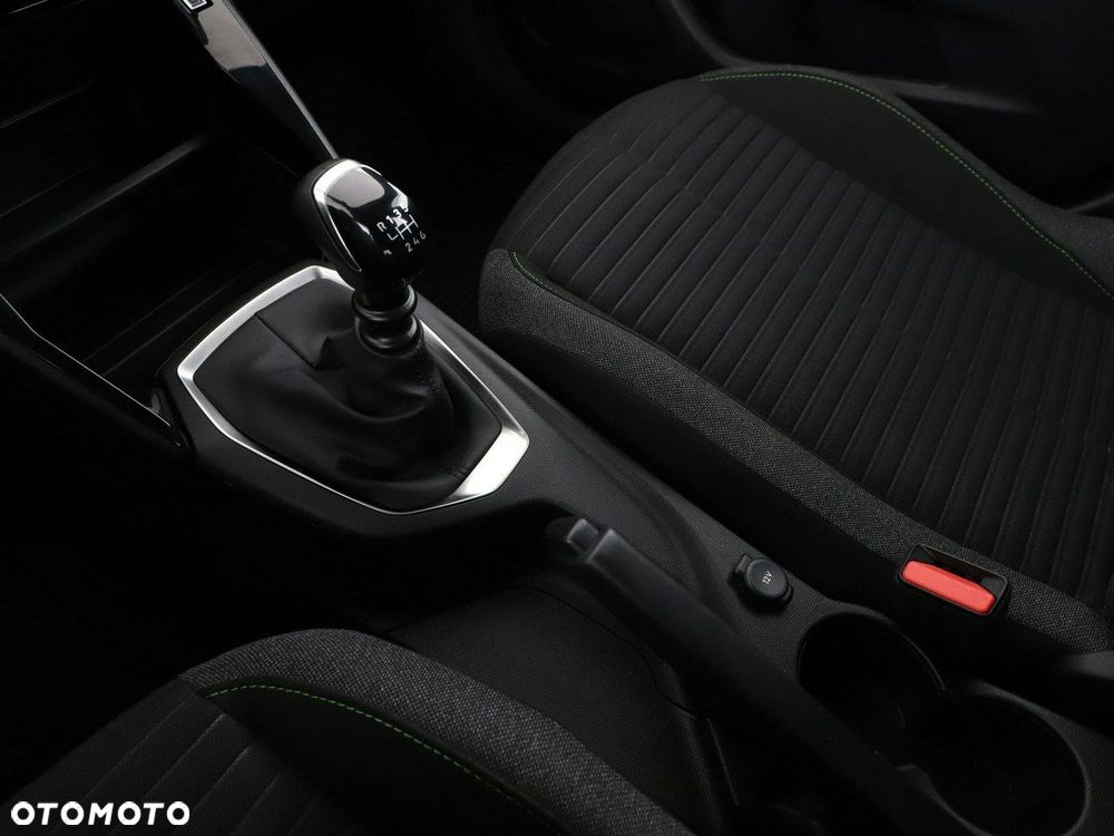 Peugeot 2008 PureTech 100 Active S&S BVM6 - 29