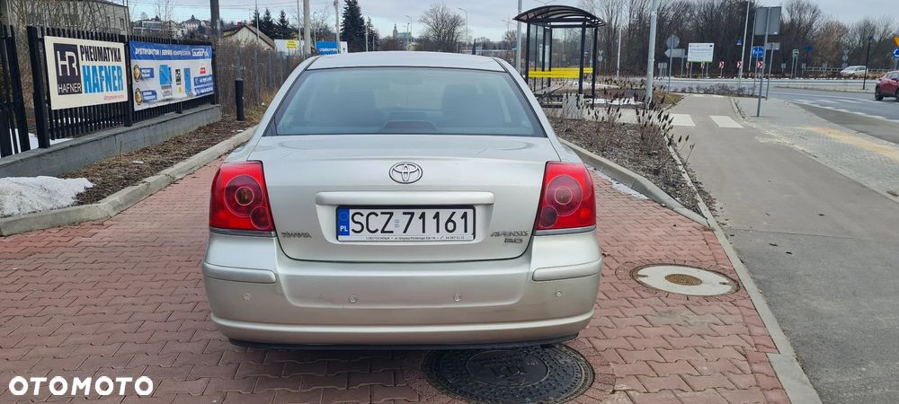 Toyota Avensis 2.0 VVT-i Prestige - 3