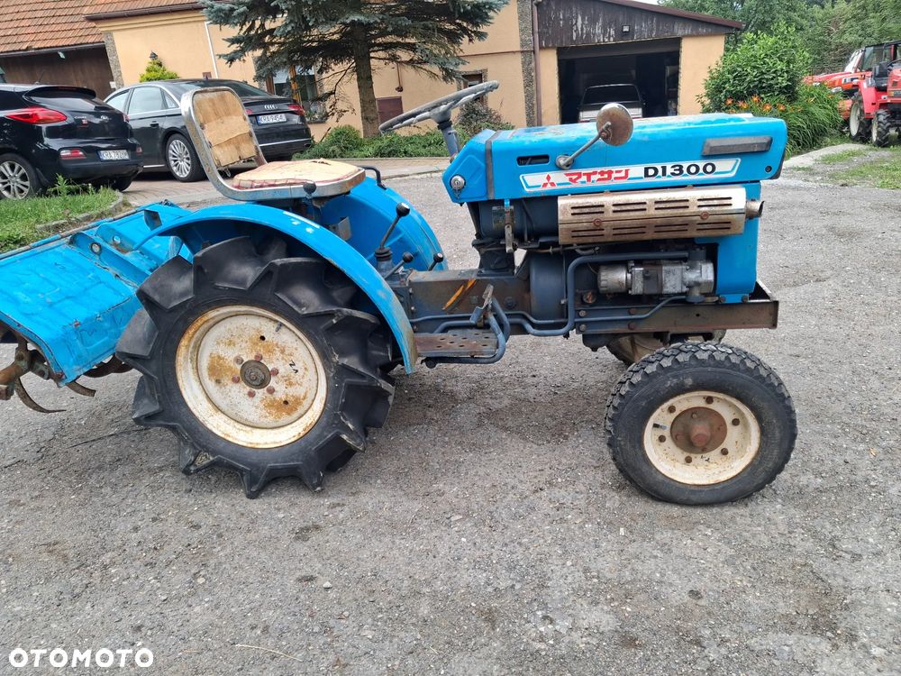 Mitsubishi D1300 - 5