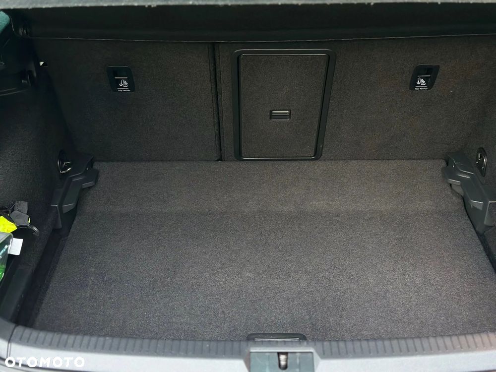 Volkswagen Golf - 20