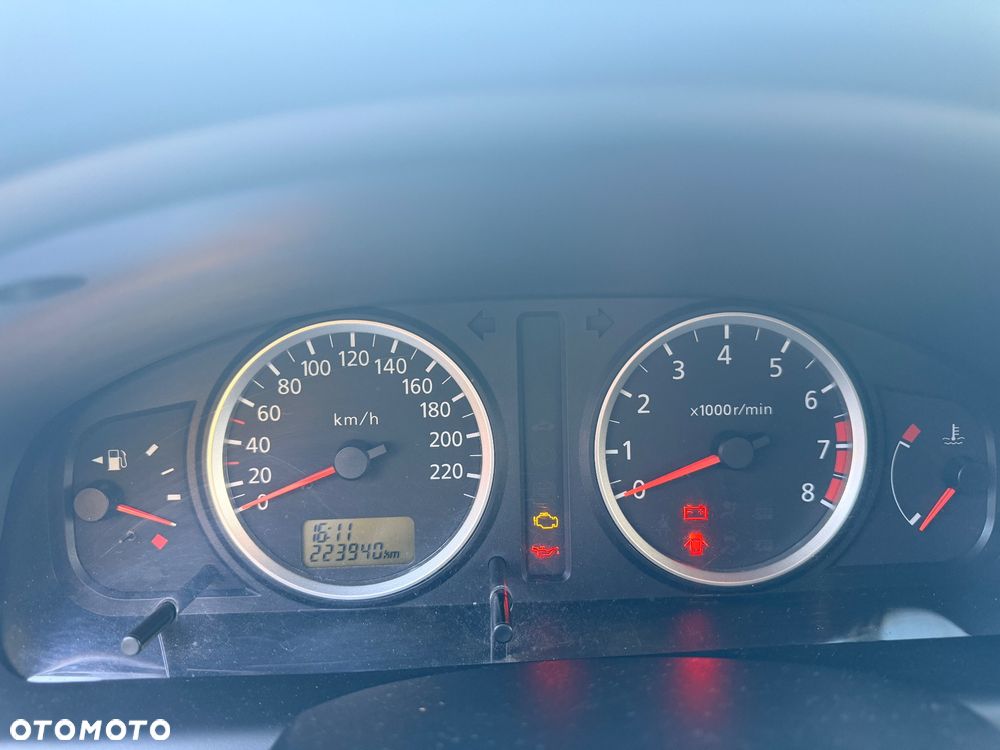 Nissan Almera - 9
