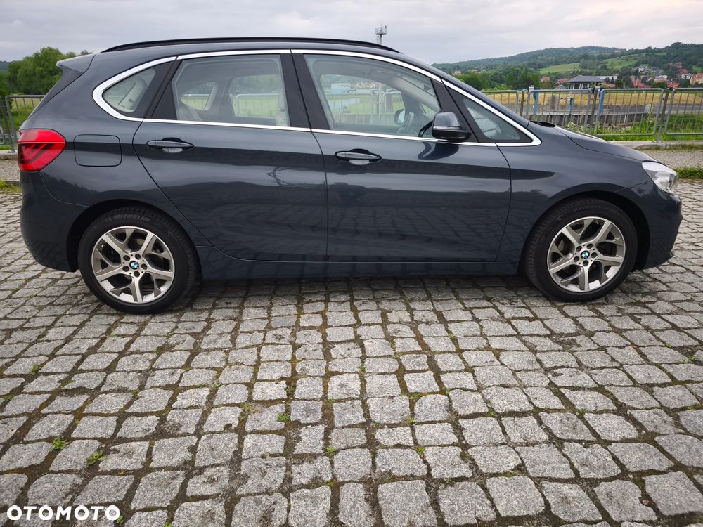 BMW Seria 2 218d xDrive - 10