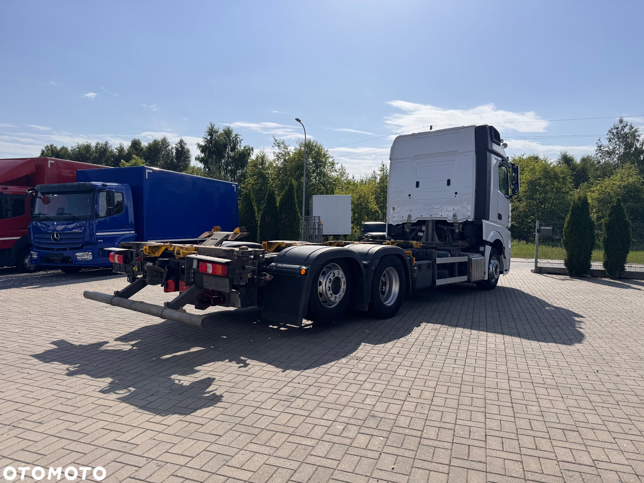 Mercedes-Benz Actros - 8