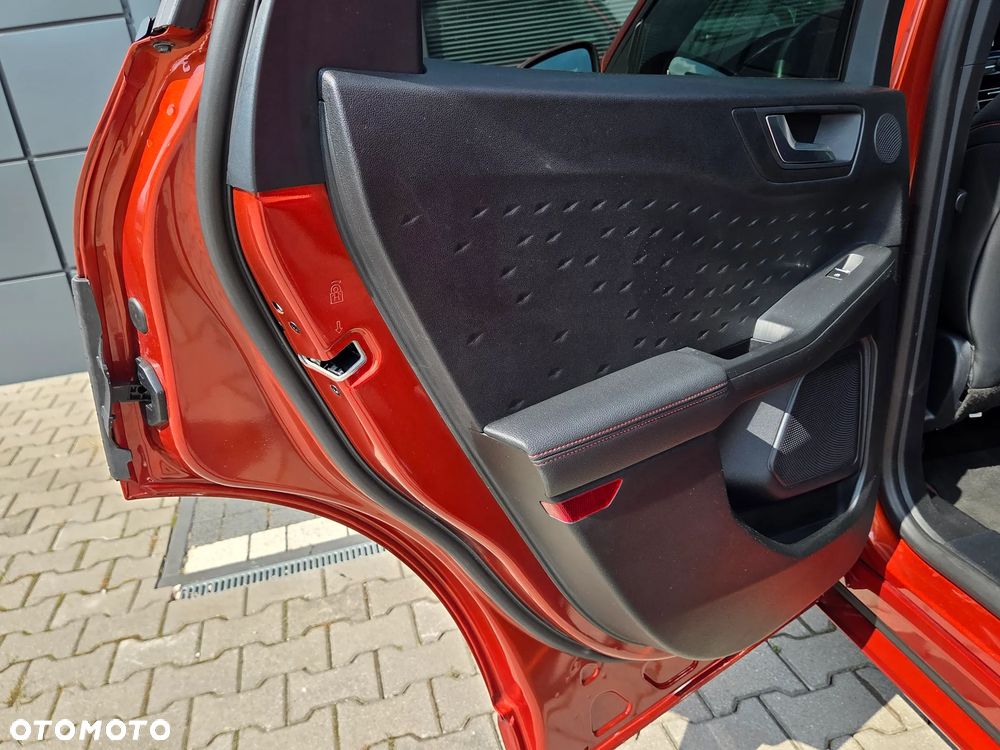 Ford Kuga 2.5P PHEV FWD ST-Line - 29