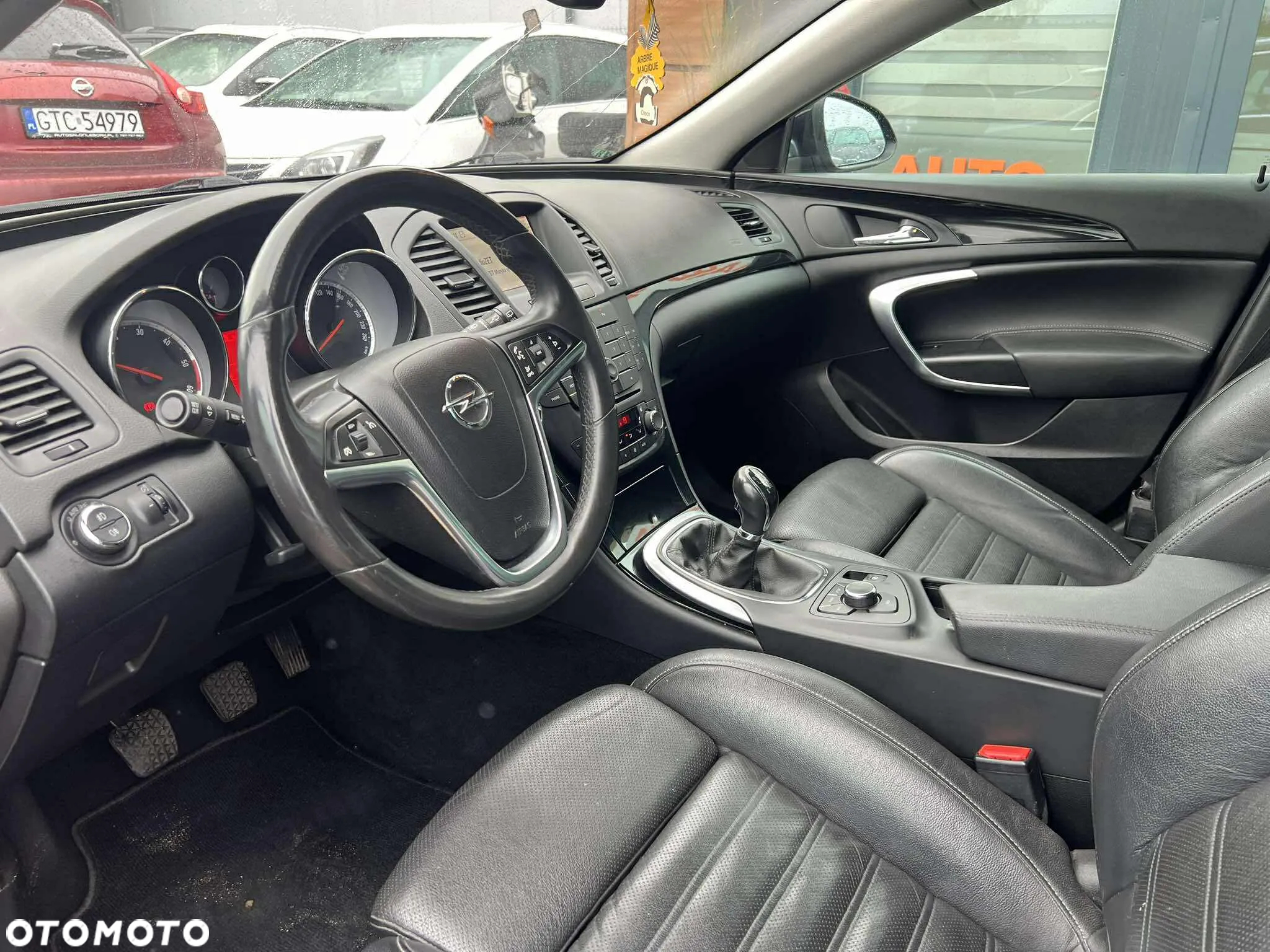 Opel Insignia 2.0 CDTI - 9