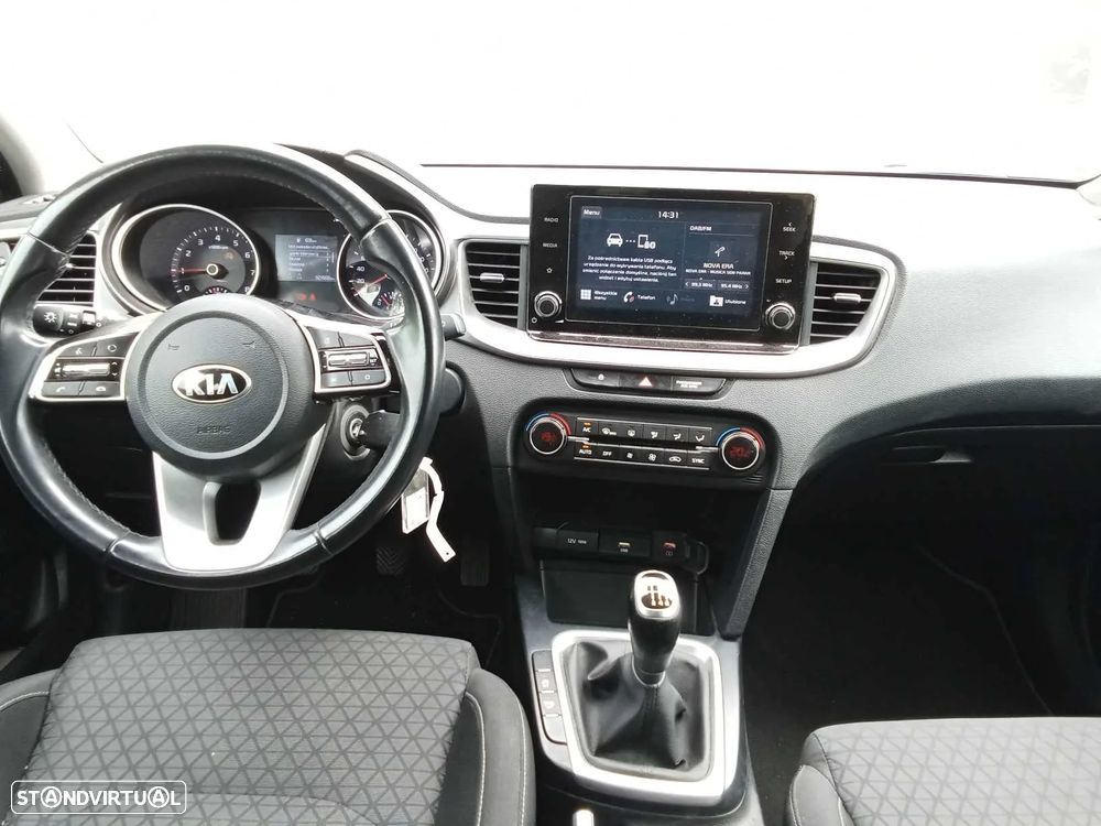 Kia Ceed 1.0 T-GDI Drive - 10