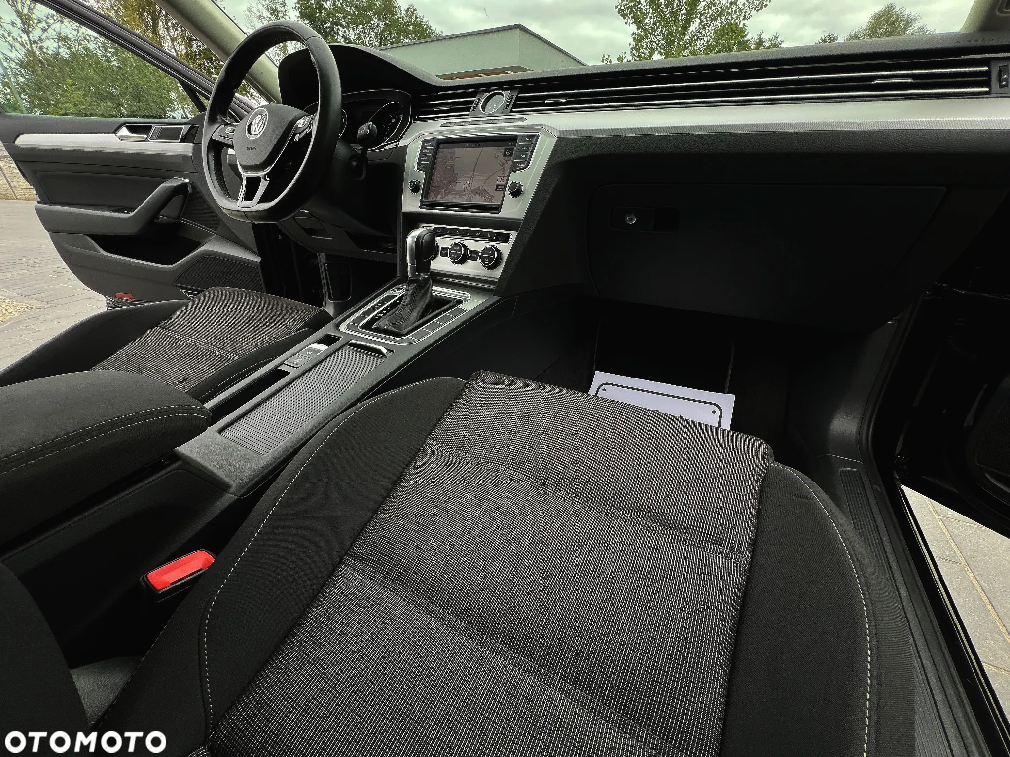 Volkswagen Passat Variant 2.0 TDI DSG (BlueMotion Technology) Comfortline - 17