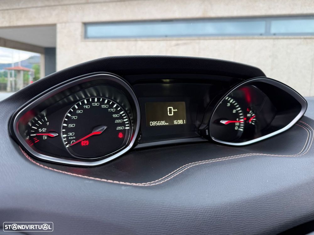 Peugeot 308 1.2 PureTech GT Line - 17