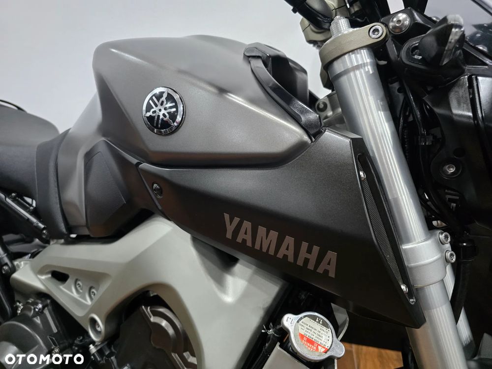 Yamaha MT - 17