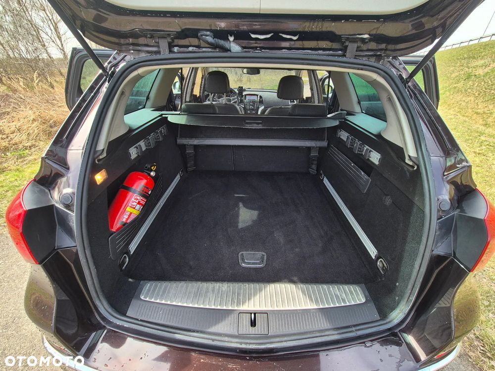 Opel Astra 2.0 CDTI DPF SportsTourer Exklusiv - 19