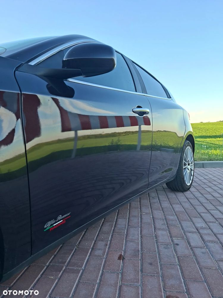 Alfa Romeo Giulietta 2.0 JTDM Distinctive - 3
