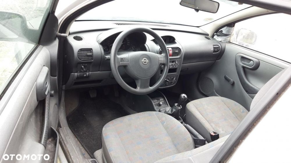 Części do Opel Corsa C 1.0 benzyna  hatchback 3-drzwi - 4