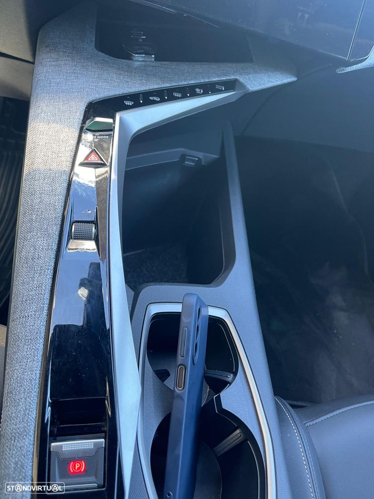 Peugeot 5008 Hybrid 145 e-DSC6 Allure - 18