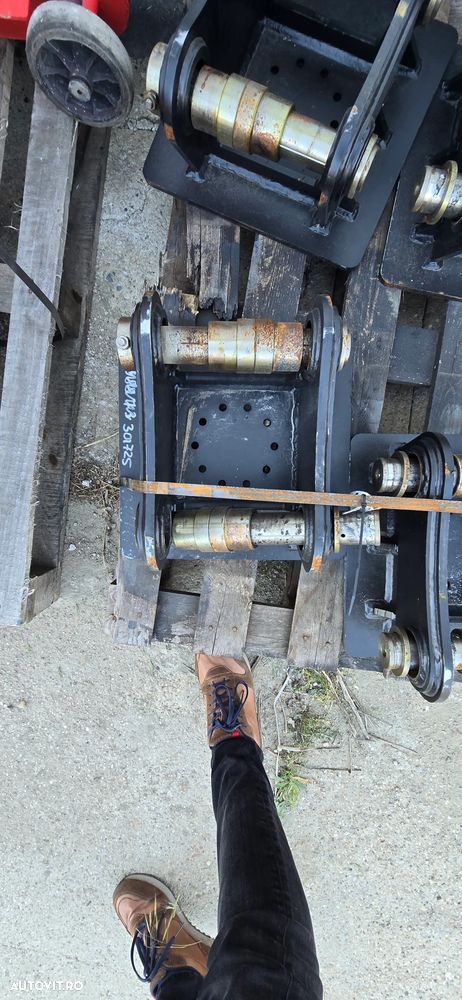 Set 4 placi adaptoare picon/excavator 19-23 Tone HAENER NOI - Factura / TVA Inclus