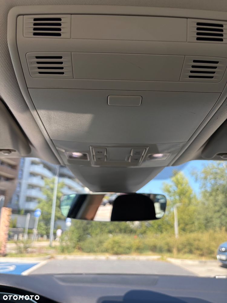 Volkswagen Passat 2.0 TDI BMT Trendline - 19