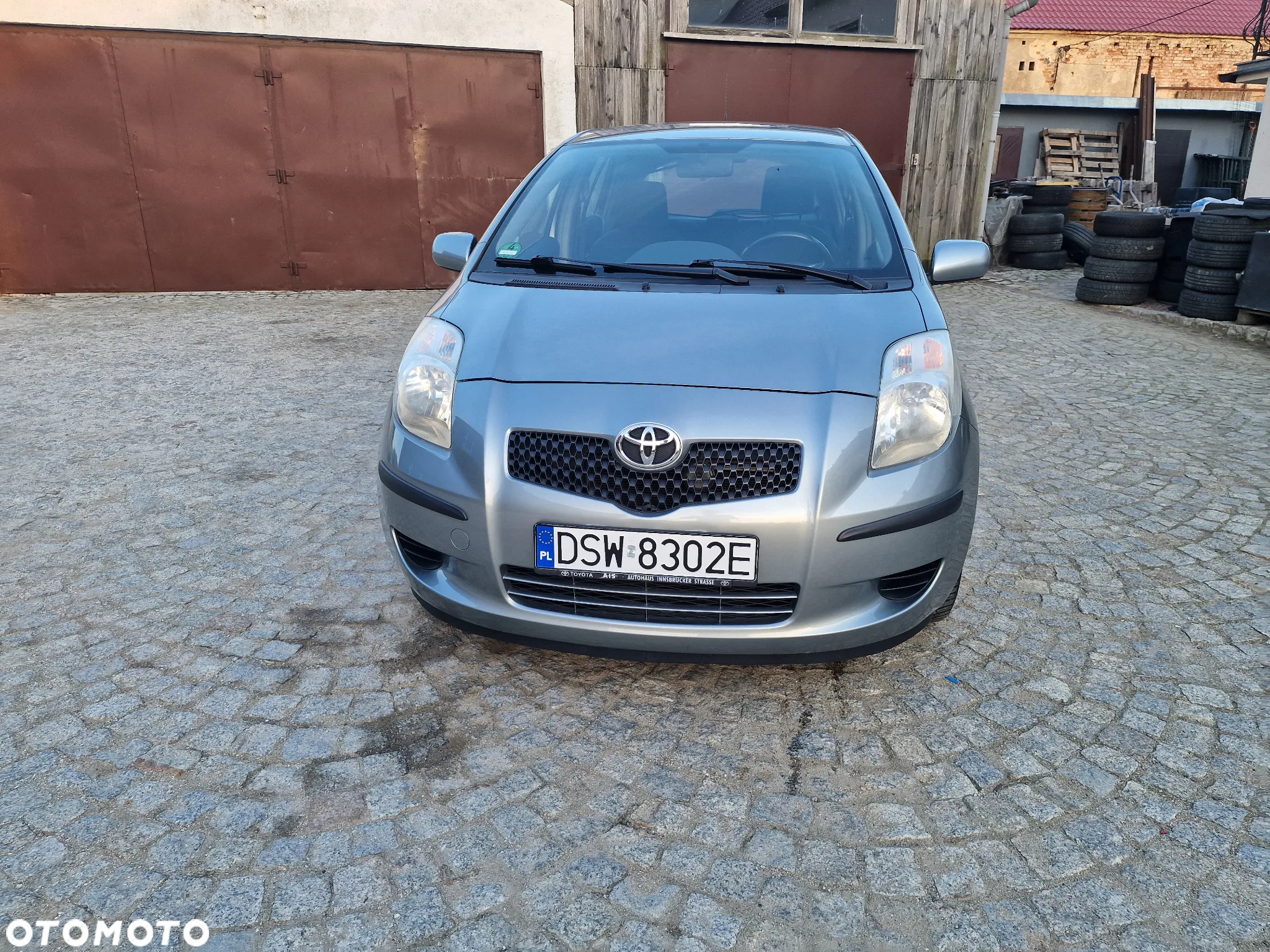 Toyota Yaris 1.3 VVT-i Executive - 2