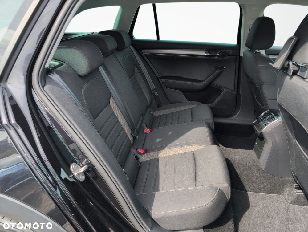 Skoda Superb 2.0 TDI SCR 4x4 Scout DSG - 14