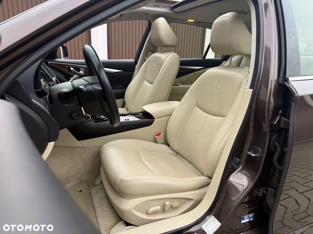 Infiniti Q50 2.2d Premium - 6