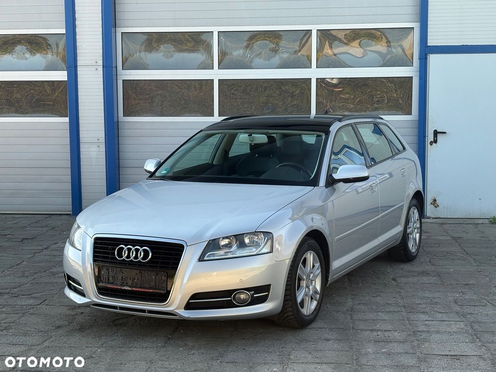 Audi A3 Sportback - 1